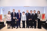 谷力哲處長等貴賓與市長合影