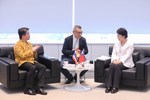 雙方就經貿合作、觀光美食、文化影視及勞工等領域進行交流，現場氣氛熱絡