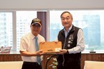 黃副市長感謝王會長長期協助兩市互訪交流，對於深化姊妹市關係貢獻良多
