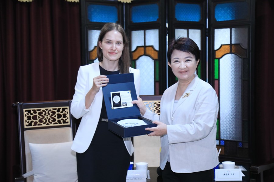 德國經濟辦事處首席代表暨處長蘭依樺博士一行蒞府拜會，雙方盼深化經貿合作