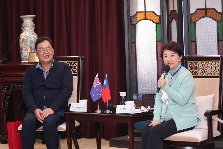 雙方就城市發展、經貿建設及文化活動等議題進行深入交流