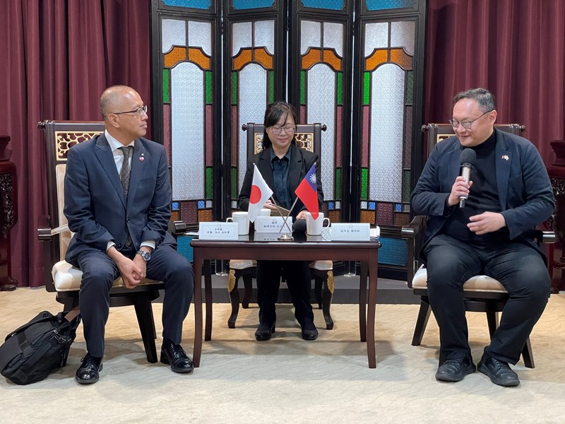 雙方高度重視彼此情誼，就半導體、自行車、溫泉觀光及登山步道等議題交流