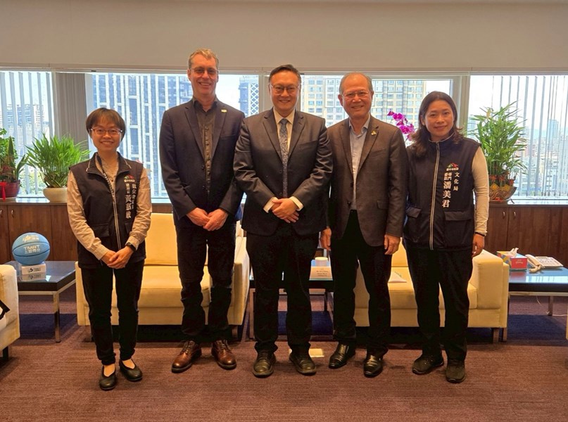 本拿比市為本市友好城市，雙方就城市行銷、智慧城市及潔淨能源等進行交流