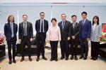 法國在台協會主任龍燁（Franck Paris）等貴賓與市長合影