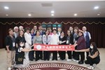 全美台灣同鄉聯誼會會長張錦娟等貴賓與市長合影