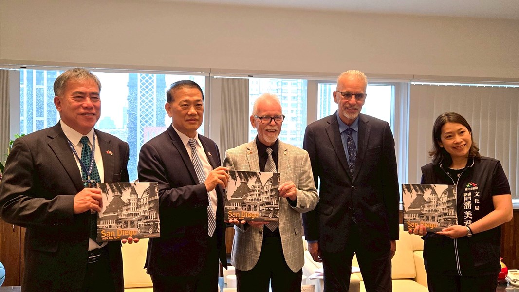 雙方針對兩市公共藝文場館營運、運動體育與青少年領導力發展等議題深入交流