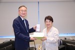 市長致贈臺中特色伴手禮盒