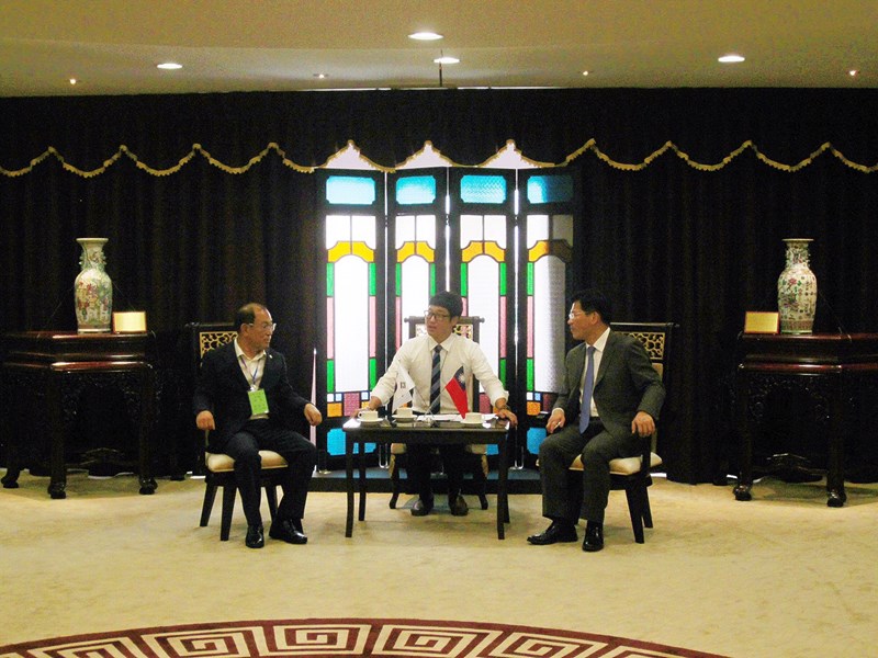 韓國光陽市議會宋在千議長與林佳龍市長就港口貿易、觀光、互訪等議題進行交流